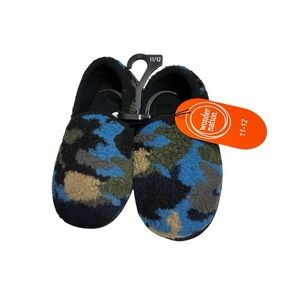 Wonder Nation Kids Camo Fuzzy Slip-On Slippers in Blue, Green, Black, Tan